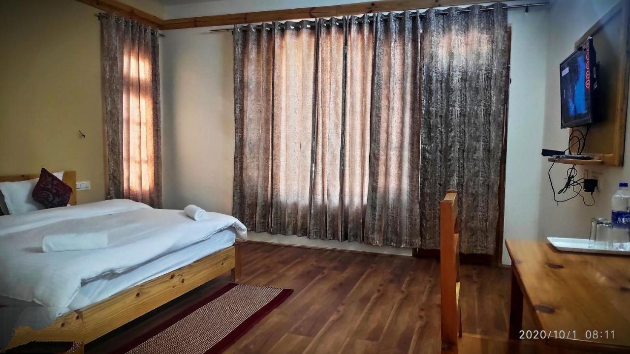 Tirthan Grand Riverside Banjār Exteriér fotografie