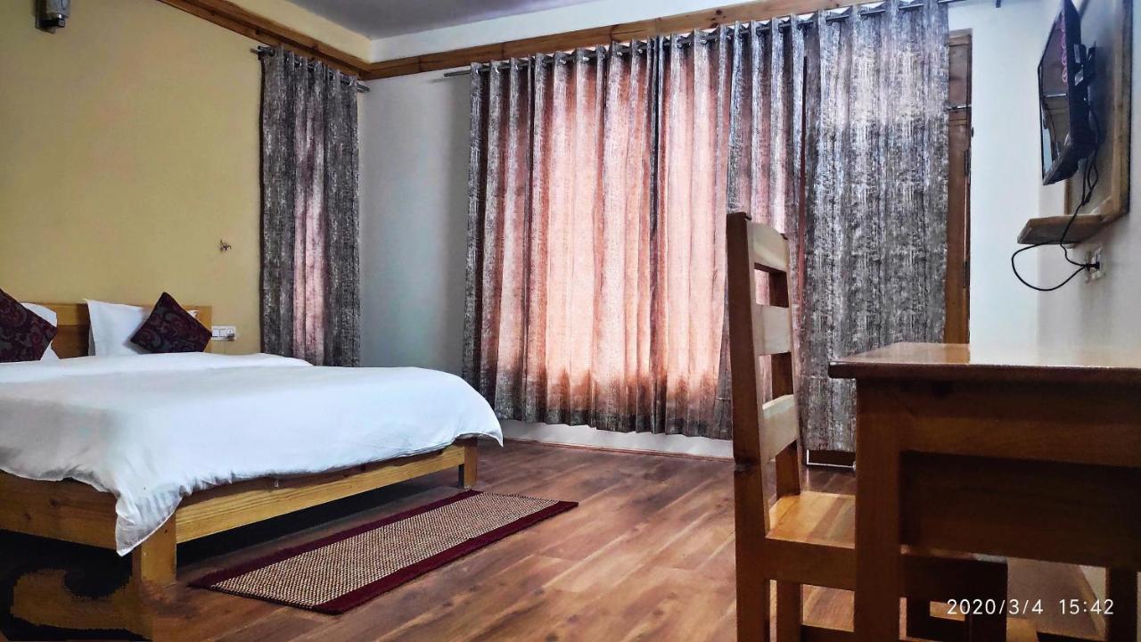 Tirthan Grand Riverside Banjār Exteriér fotografie